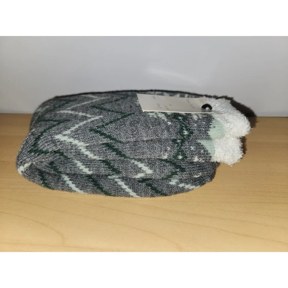 A New Day Women's Double Lined Regular Cozy Socks Sz 4-10~Heather Grey Snowflake